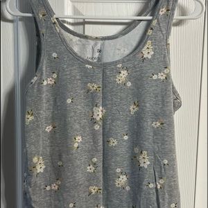 NWOT Junior’s XL SO Floral Tank Top